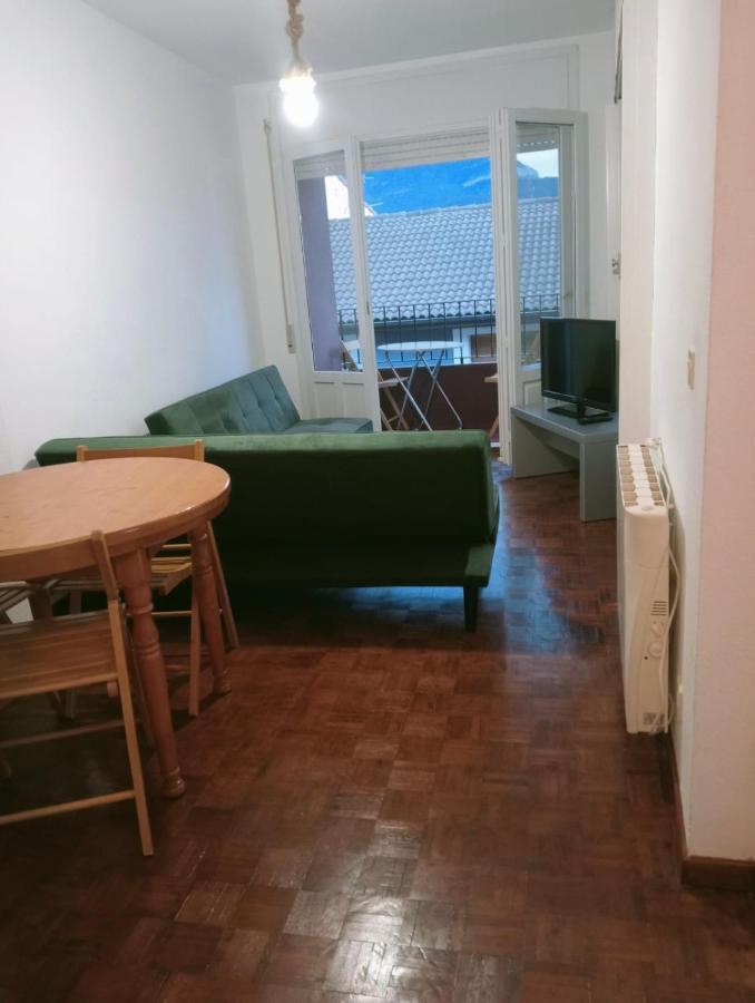 Luminoso, Centrico Y Silencioso Apartamento Χάκα Εξωτερικό φωτογραφία